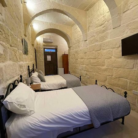 The Cloisters Bed And Breakfast Xagħra Kültér fotó
