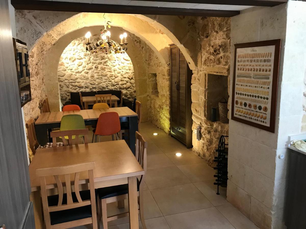 The Cloisters Bed And Breakfast Xagħra Kültér fotó