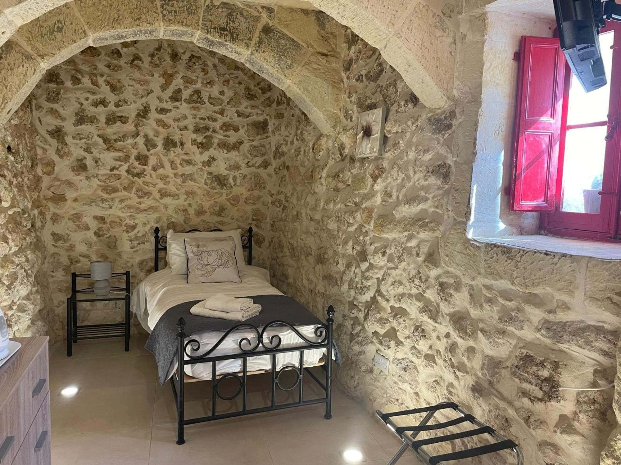 The Cloisters Bed And Breakfast Xagħra Kültér fotó