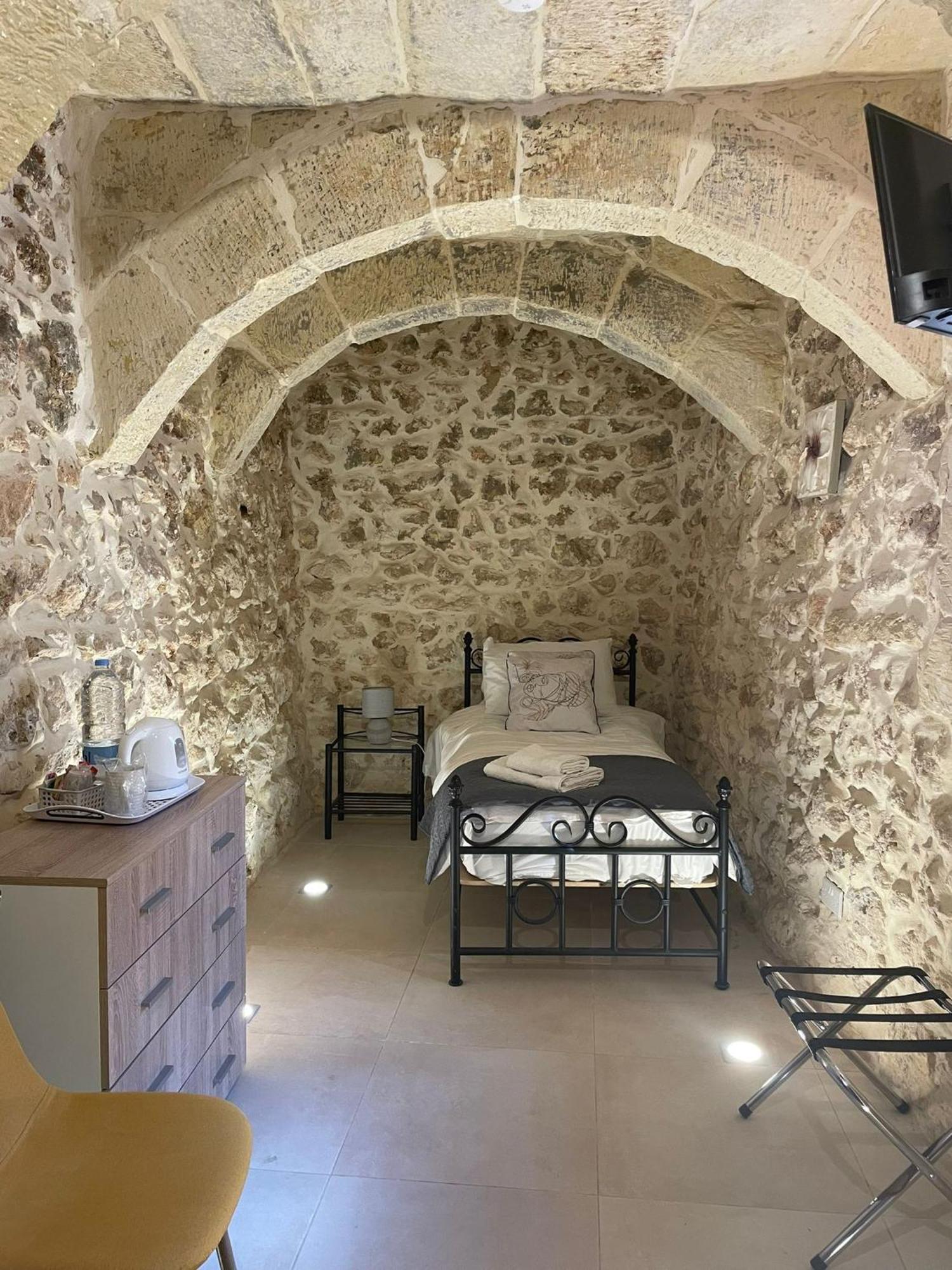 The Cloisters Bed And Breakfast Xagħra Kültér fotó