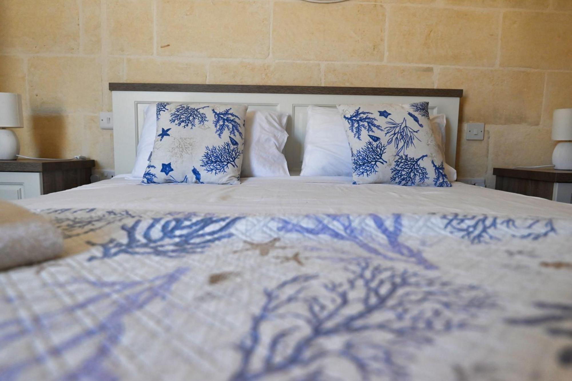 The Cloisters Bed And Breakfast Xagħra Kültér fotó