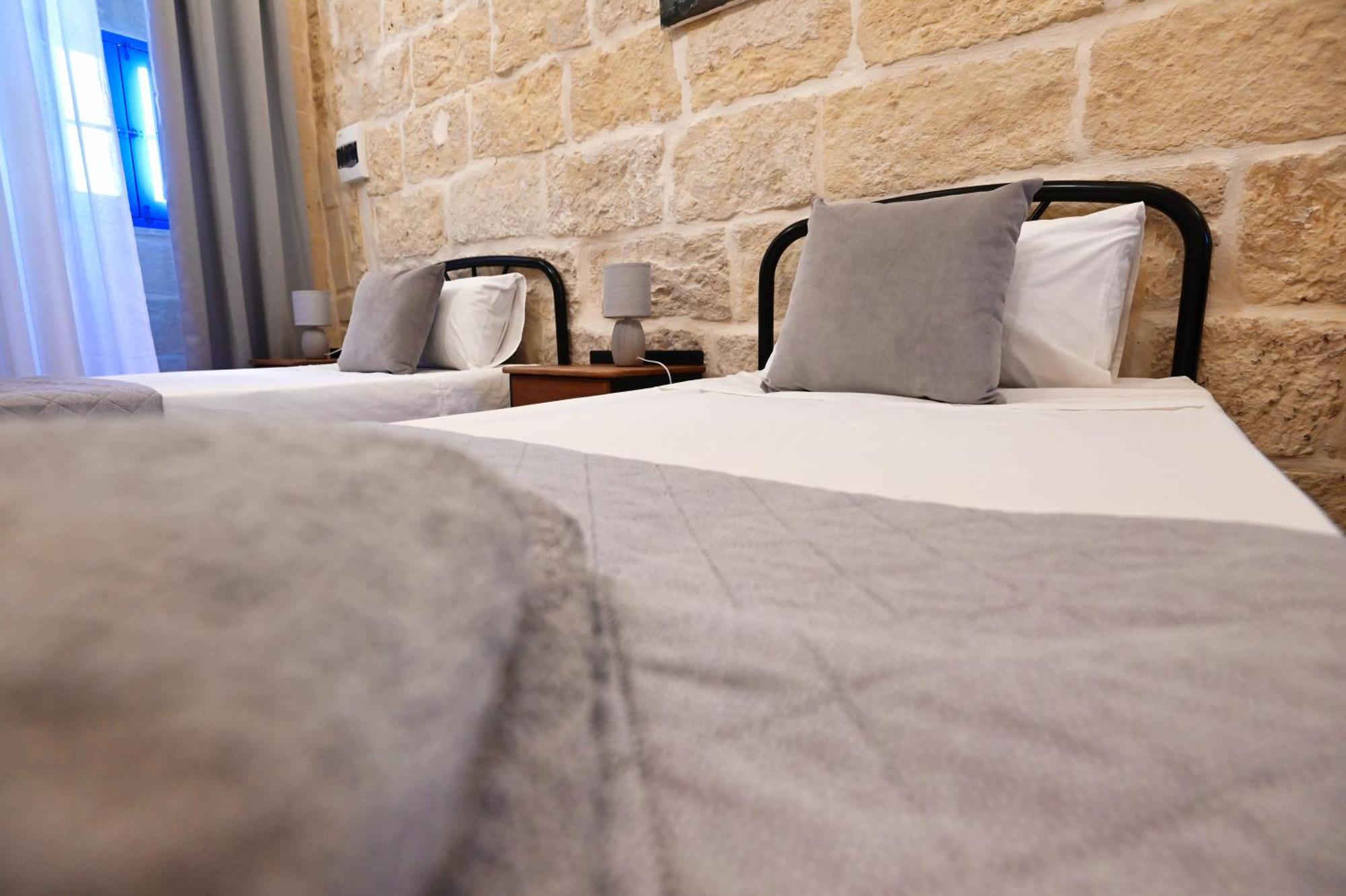 The Cloisters Bed And Breakfast Xagħra Kültér fotó