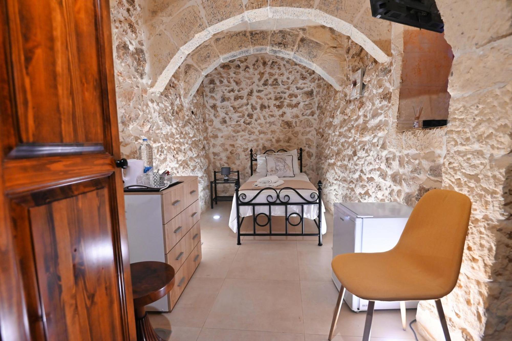 The Cloisters Bed And Breakfast Xagħra Kültér fotó