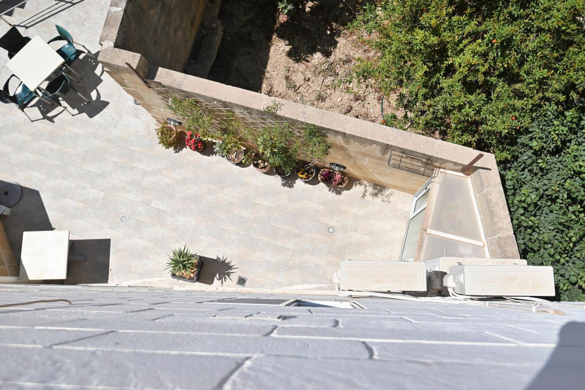 The Cloisters Bed And Breakfast Xagħra Kültér fotó