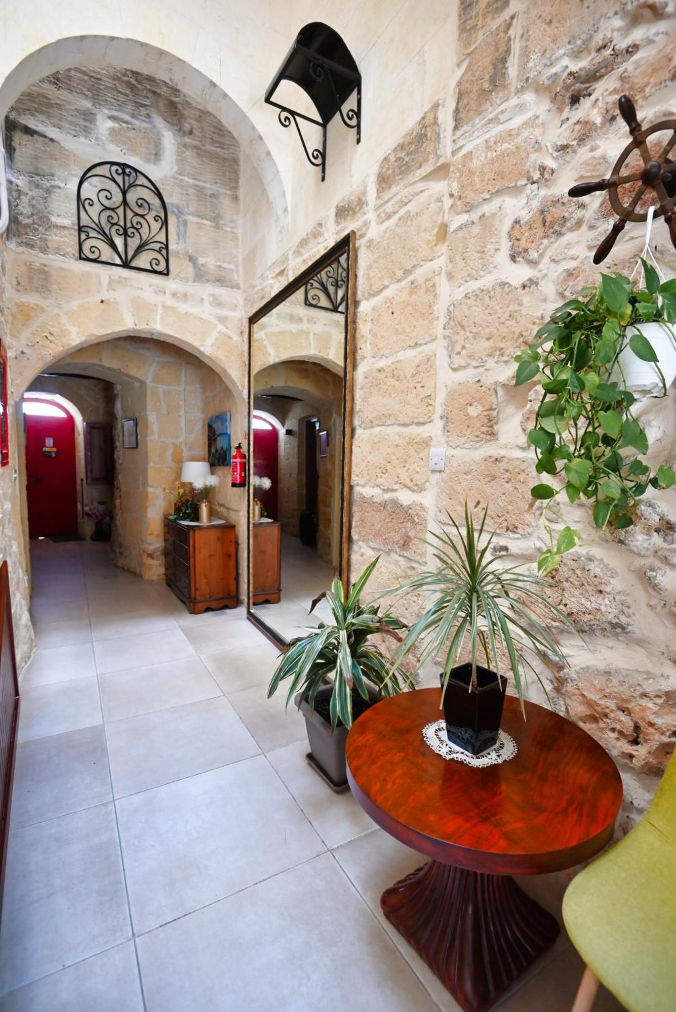 The Cloisters Bed And Breakfast Xagħra Kültér fotó