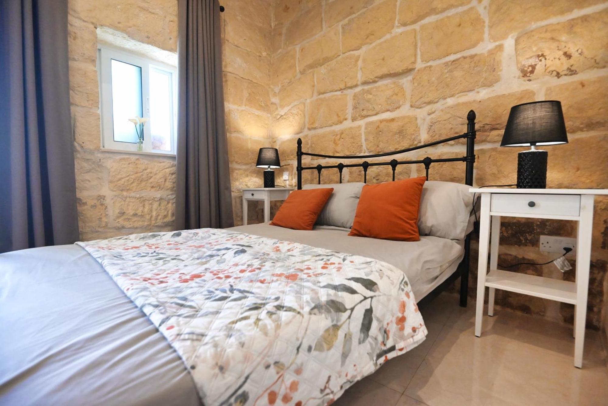 The Cloisters Bed And Breakfast Xagħra Kültér fotó