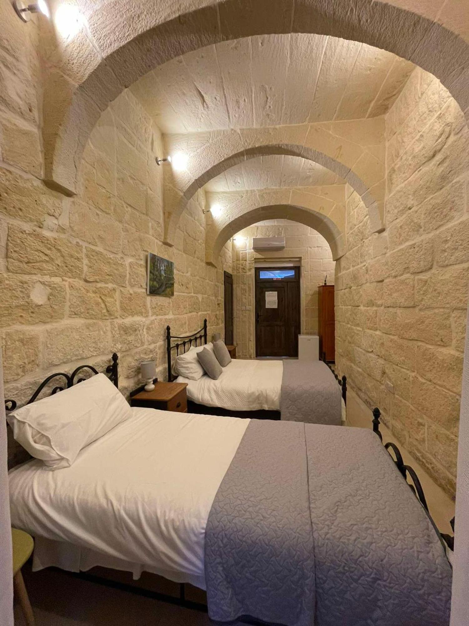 The Cloisters Bed And Breakfast Xagħra Kültér fotó